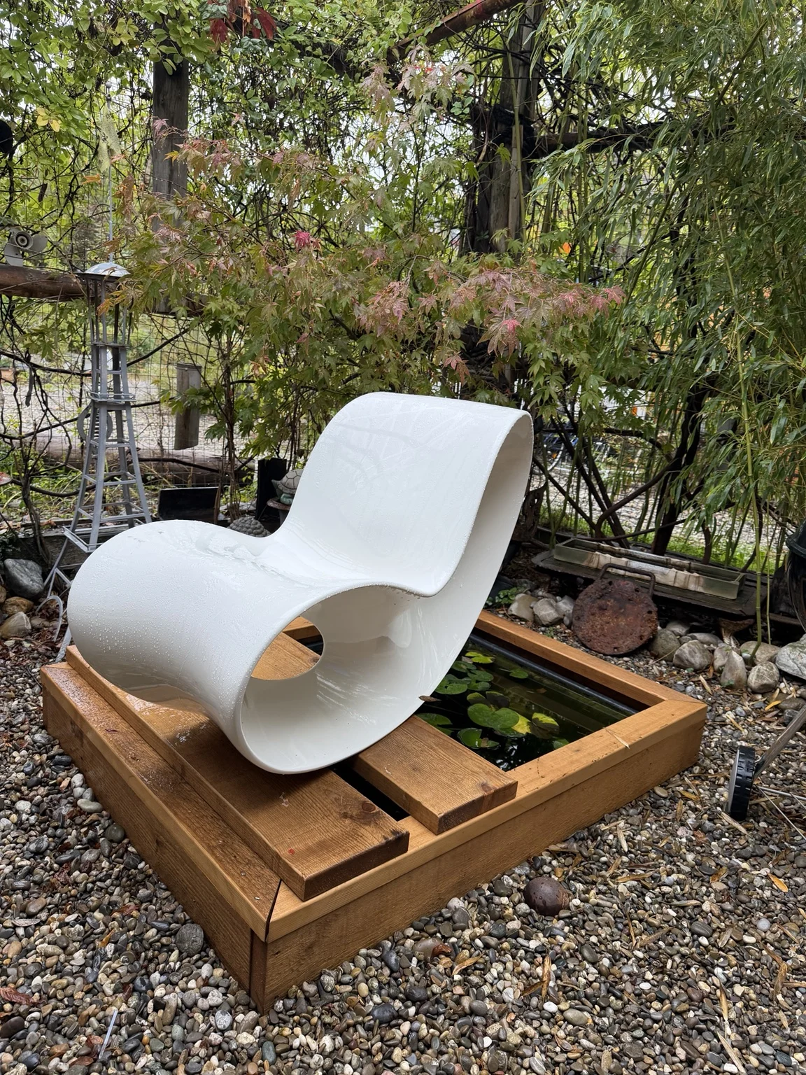 Outdoor-Schaukelstuhl · Eine Welle zum Sitzen